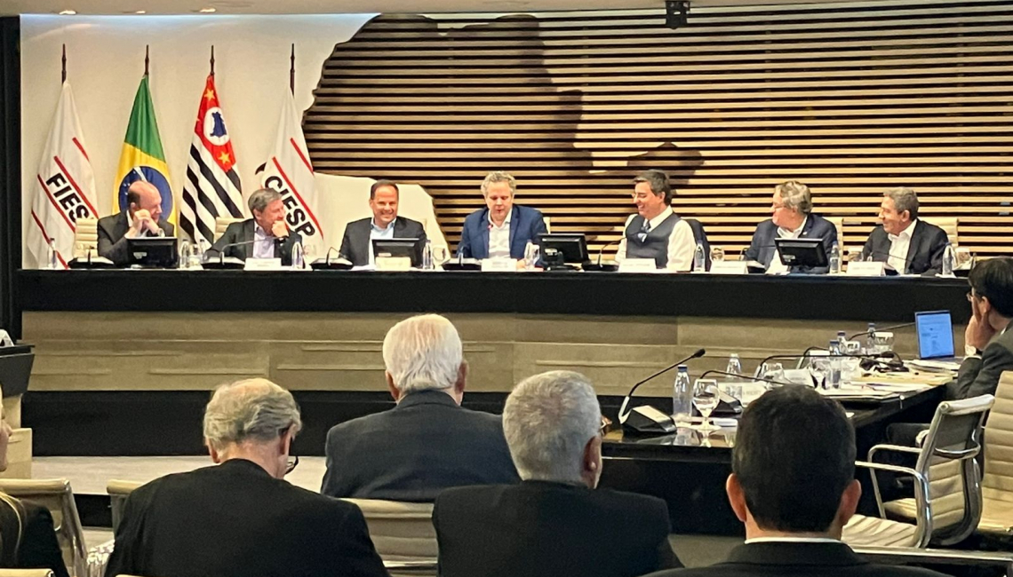 Ipem-SP participa de reunião da diretoria do Ciesp, apresenta ações voltadas à indústria e destaca avanços institucionais